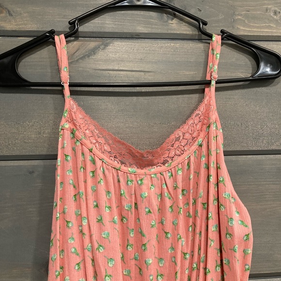 Womens’ Sleeveless Romper with Pockets - Picture 5 of 7